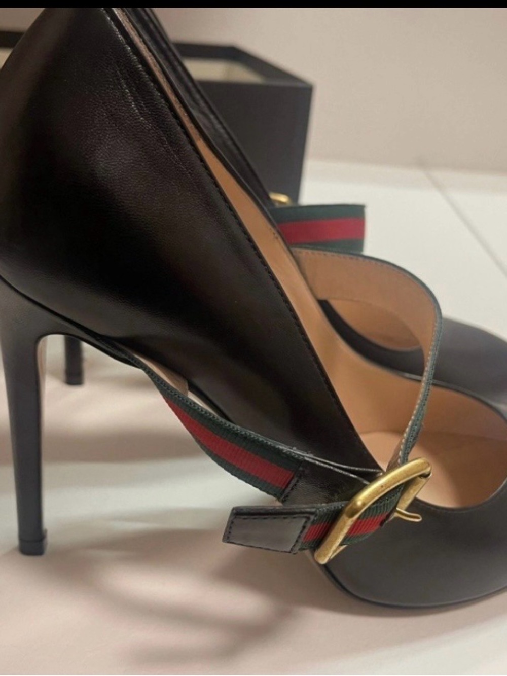 Gucci Black Leather Pointed-Toe High Heels with Signature Web Strap - Picture 11 of 12